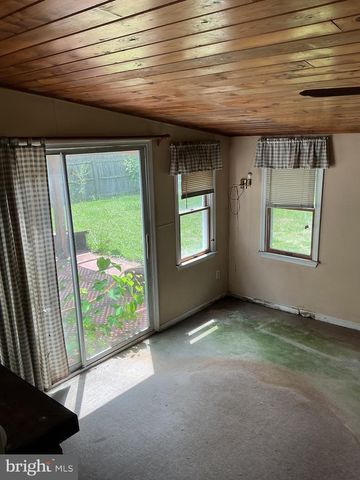 12 HOPKINS ST, Glen Burnie, MD 21061