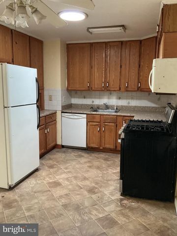 12 HOPKINS ST, Glen Burnie, MD 21061