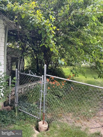 12 HOPKINS ST, Glen Burnie, MD 21061