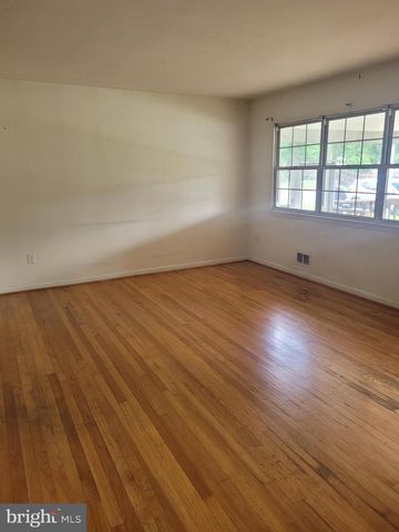 12 HOPKINS ST, Glen Burnie, MD 21061
