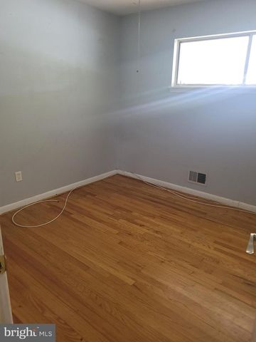 12 HOPKINS ST, Glen Burnie, MD 21061