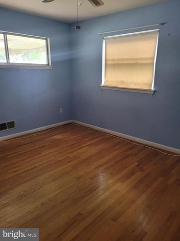 12 HOPKINS ST, Glen Burnie, MD 21061
