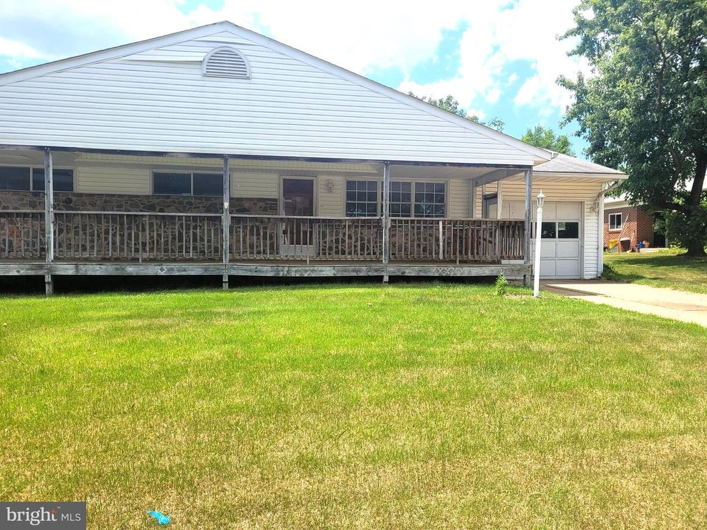 12 HOPKINS ST, Glen Burnie, MD 21061