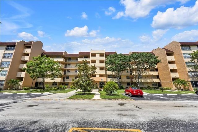 7080 Environ Boulevard 522, Lauderhill, FL 33319