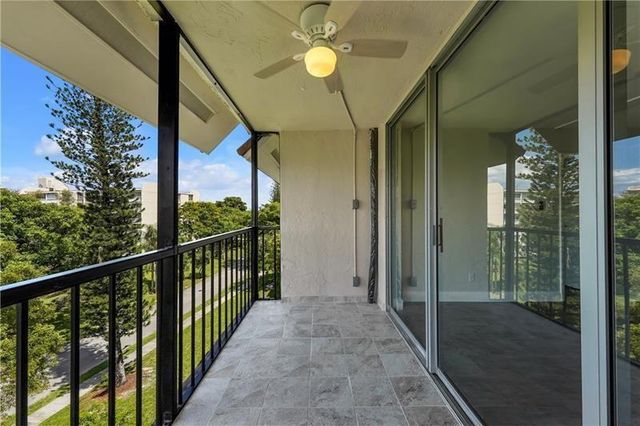 7080 Environ Boulevard 522, Lauderhill, FL 33319