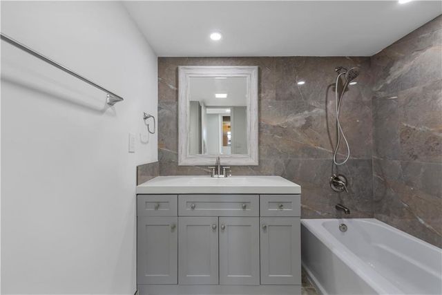 7080 Environ Boulevard 522, Lauderhill, FL 33319