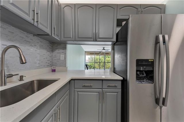 7080 Environ Boulevard 522, Lauderhill, FL 33319
