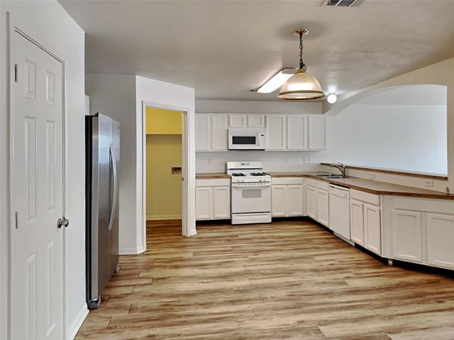 2518 Halstead Drive, Spring, TX 77386