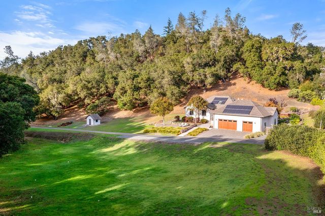 1127 Highland Ranch Rd, Cloverdale, CA 95425