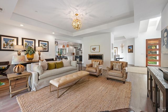 1127 Highland Ranch Rd, Cloverdale, CA 95425