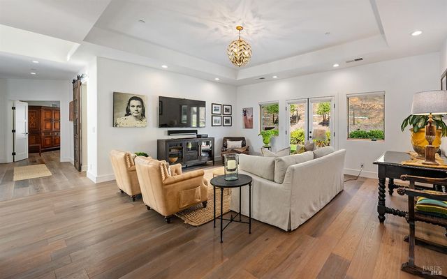 1127 Highland Ranch Rd, Cloverdale, CA 95425