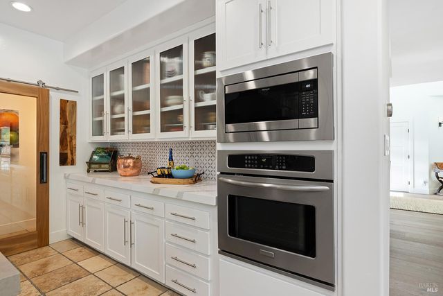 1127 Highland Ranch Rd, Cloverdale, CA 95425