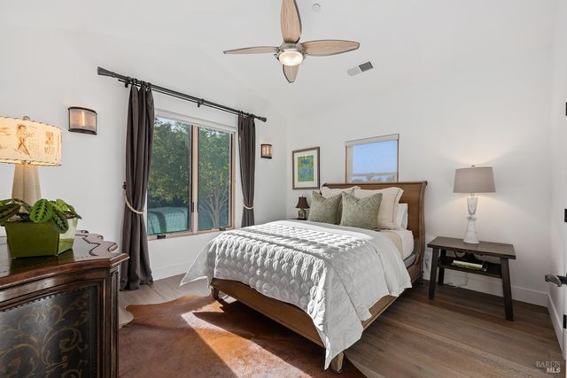 1127 Highland Ranch Rd, Cloverdale, CA 95425