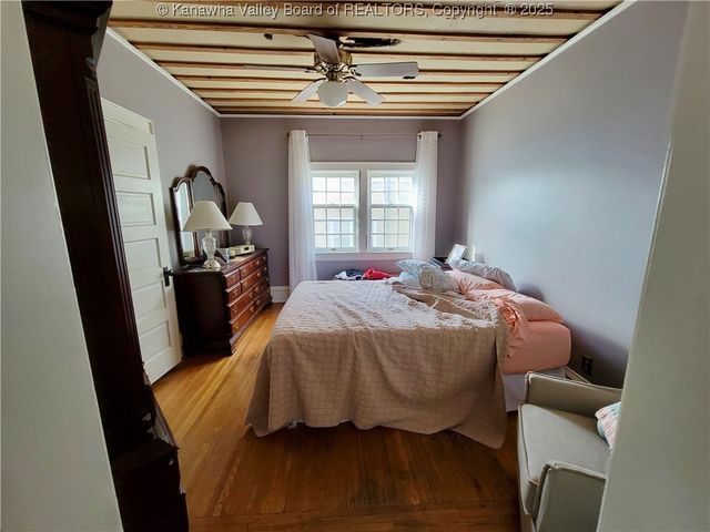 873 Chester Road, Charleston, WV 25302