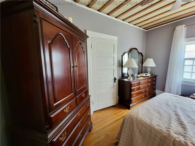 873 Chester Road, Charleston, WV 25302