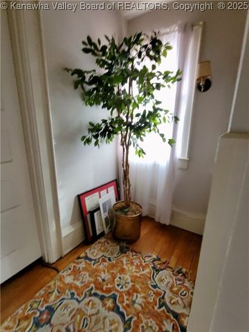 873 Chester Road, Charleston, WV 25302