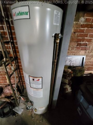 873 Chester Road, Charleston, WV 25302