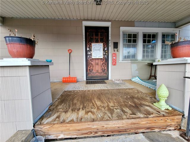 873 Chester Road, Charleston, WV 25302