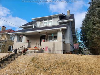 873 Chester Road, Charleston, WV 25302