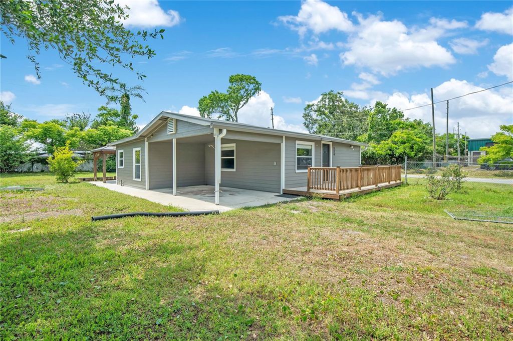 Image 2 of property listing at 334 MANDRAKE STREET, Orlando, FL 32811