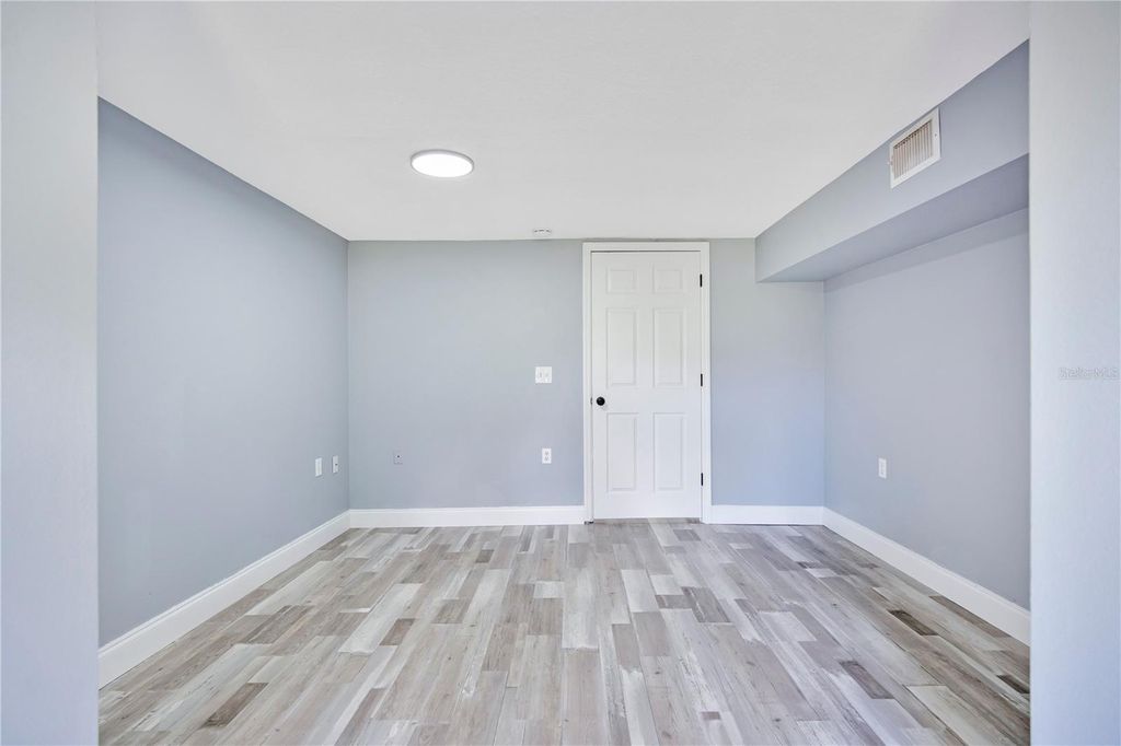 Image 13 of property listing at 334 MANDRAKE STREET, Orlando, FL 32811