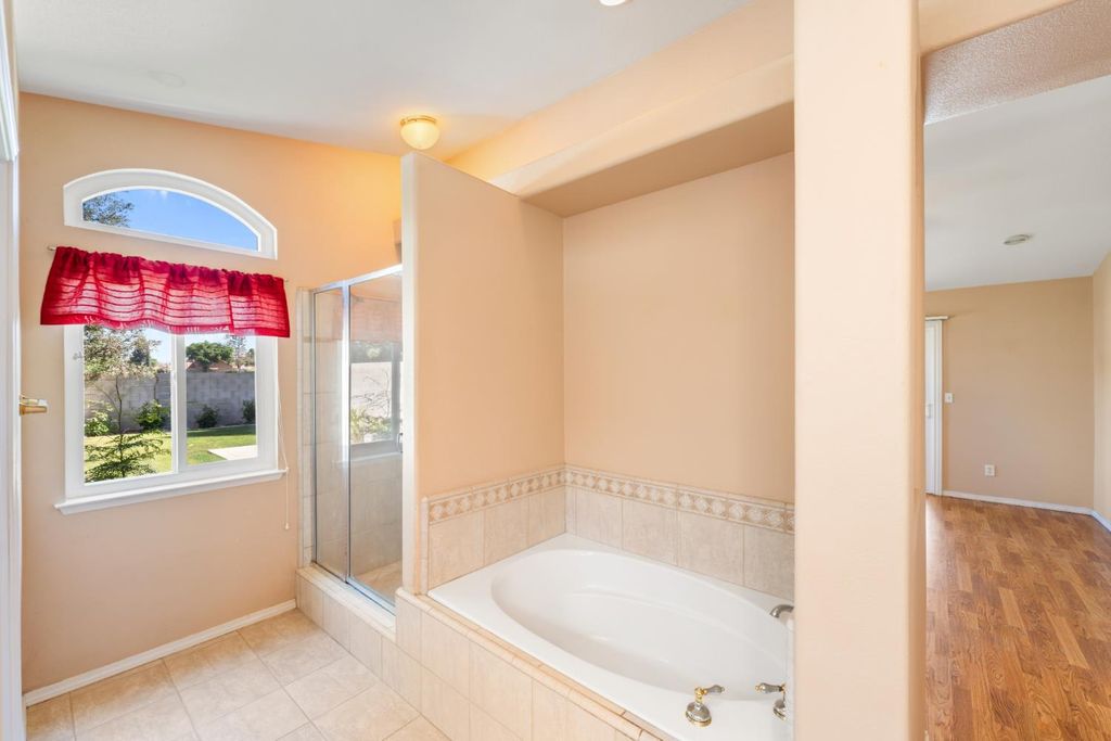 Image 34 of property listing at 43 East Loop, Madera, CA 93637