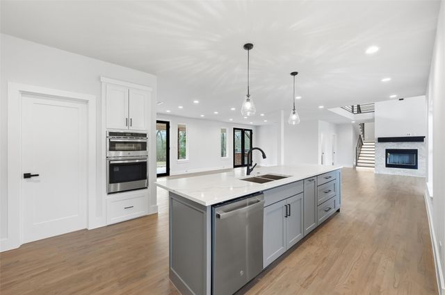 326 Willow Creek Lane, Ovilla, TX 75154