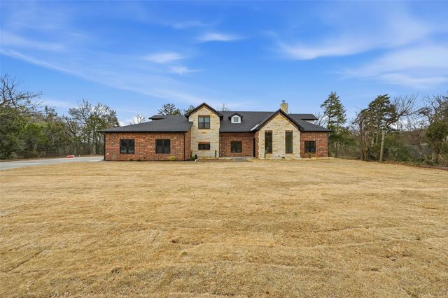 326 Willow Creek Lane, Ovilla, TX 75154