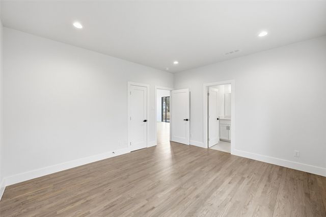 326 Willow Creek Lane, Ovilla, TX 75154