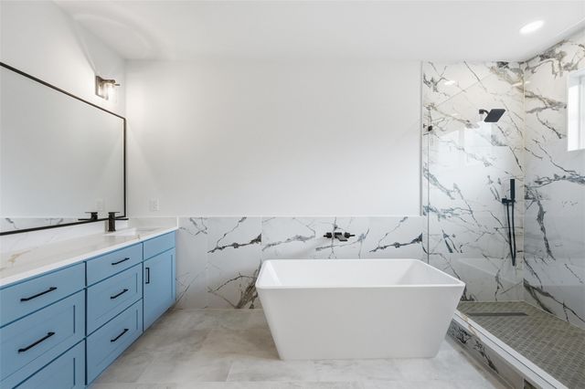 326 Willow Creek Lane, Ovilla, TX 75154