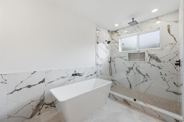 326 Willow Creek Lane, Ovilla, TX 75154