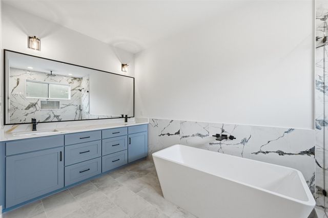 326 Willow Creek Lane, Ovilla, TX 75154