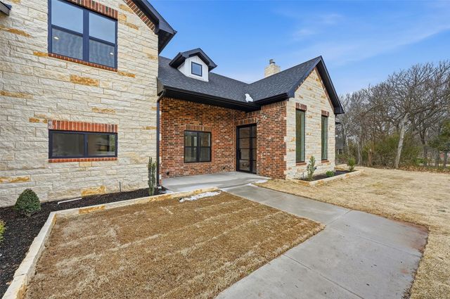 326 Willow Creek Lane, Ovilla, TX 75154