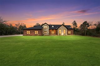 326 Willow Creek Lane, Ovilla, TX 75154