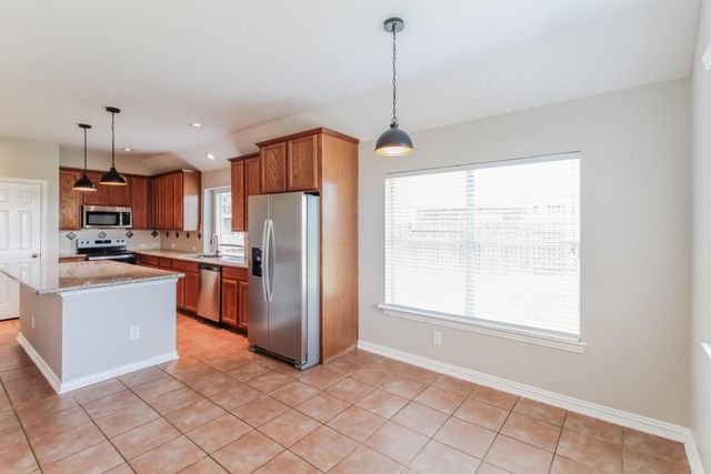 5705 Emerald Brook Lane, League City, TX 77573