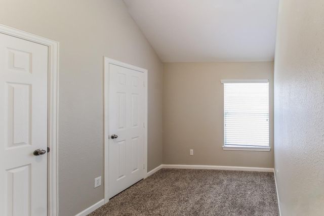 5705 Emerald Brook Lane, League City, TX 77573