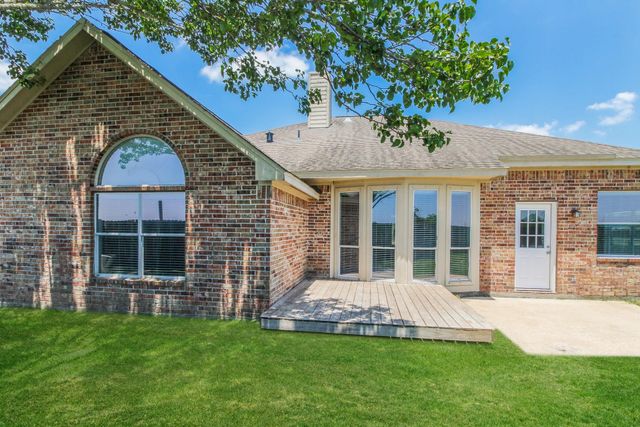 5705 Emerald Brook Lane, League City, TX 77573