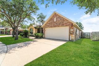 5705 Emerald Brook Lane, League City, TX 77573