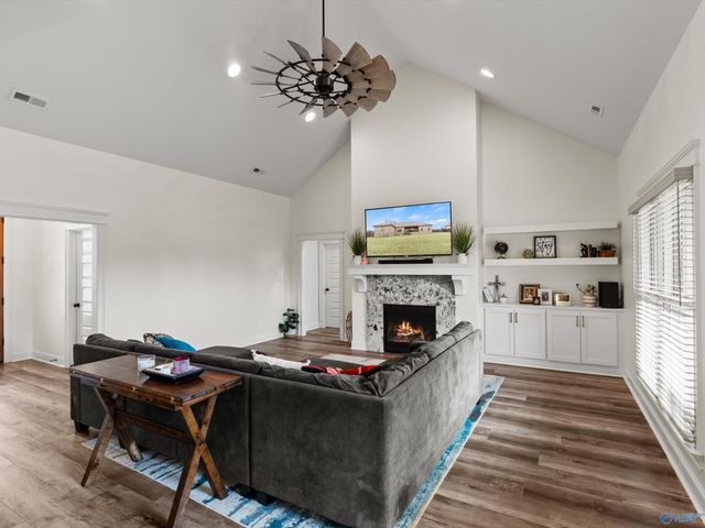 103 Natures Way, Guntersville, AL 35976