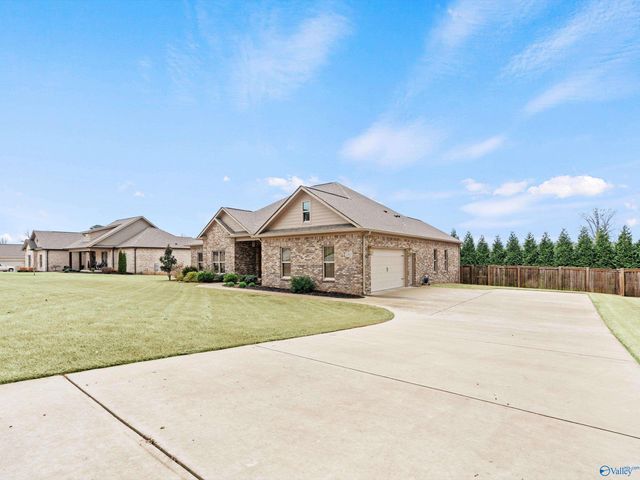 103 Natures Way, Guntersville, AL 35976