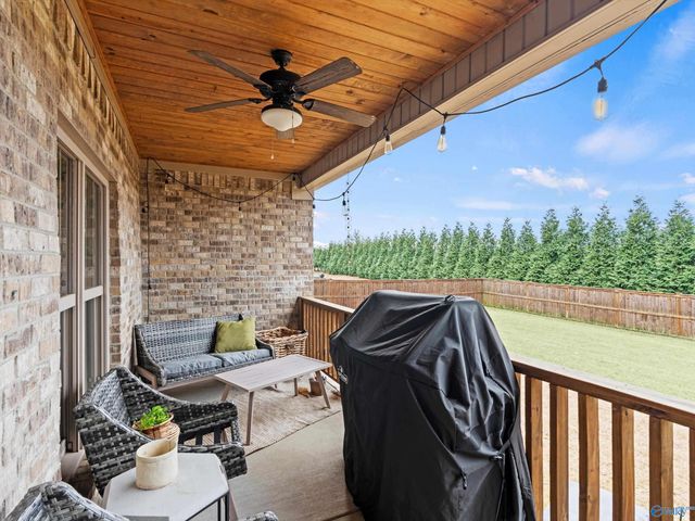 103 Natures Way, Guntersville, AL 35976