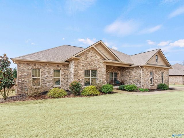 103 Natures Way, Guntersville, AL 35976