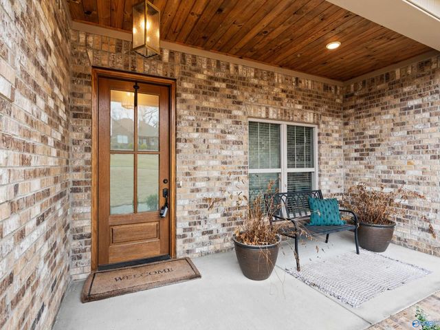 103 Natures Way, Guntersville, AL 35976