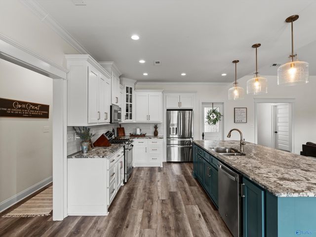 103 Natures Way, Guntersville, AL 35976