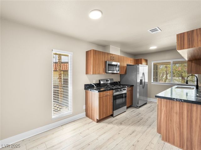 1405 Vegas Valley Drive 226, Las Vegas, NV 89169