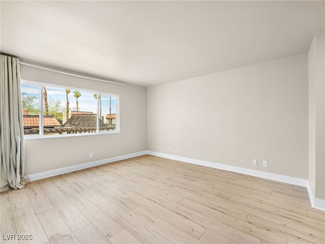 1405 Vegas Valley Drive 226, Las Vegas, NV 89169