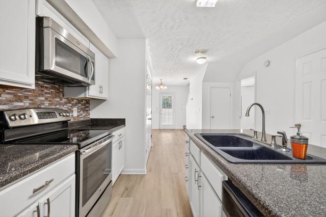 4828 Chelanie Cir, Murfreesboro, TN 37129