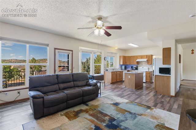 1547 Chesham Circle, Colorado Springs, CO 80907