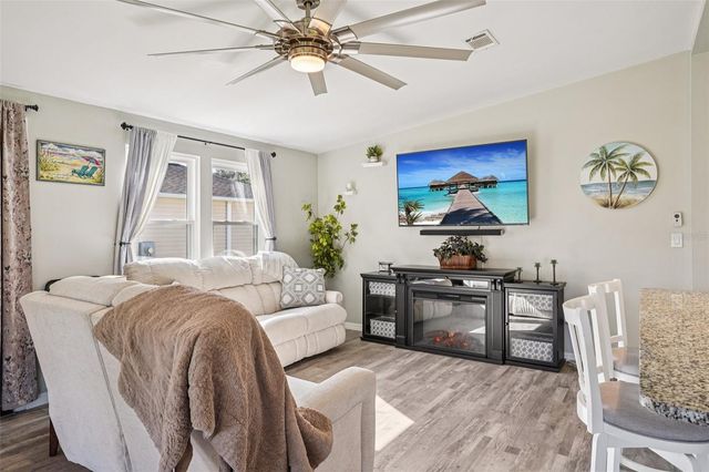 1652 W SCHWARTZ BOULEVARD, The Villages, FL 32159