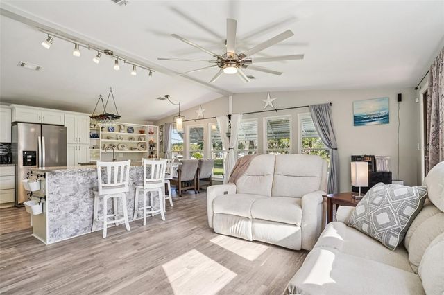 1652 W SCHWARTZ BOULEVARD, The Villages, FL 32159